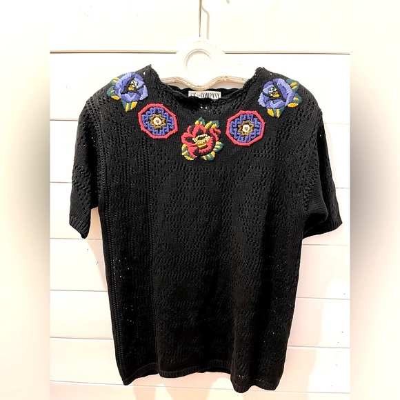 📍🖤 SK & COMPANY – Black embroidered knit top – Size M - Picture 1 of 9